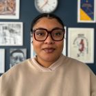 <div class="uk-background-default uk-flex uk-flex-middle uk-flex-center uk-flex-column"><i class="uk-text-muted" uk-icon="user"></i>Nikaela</div>